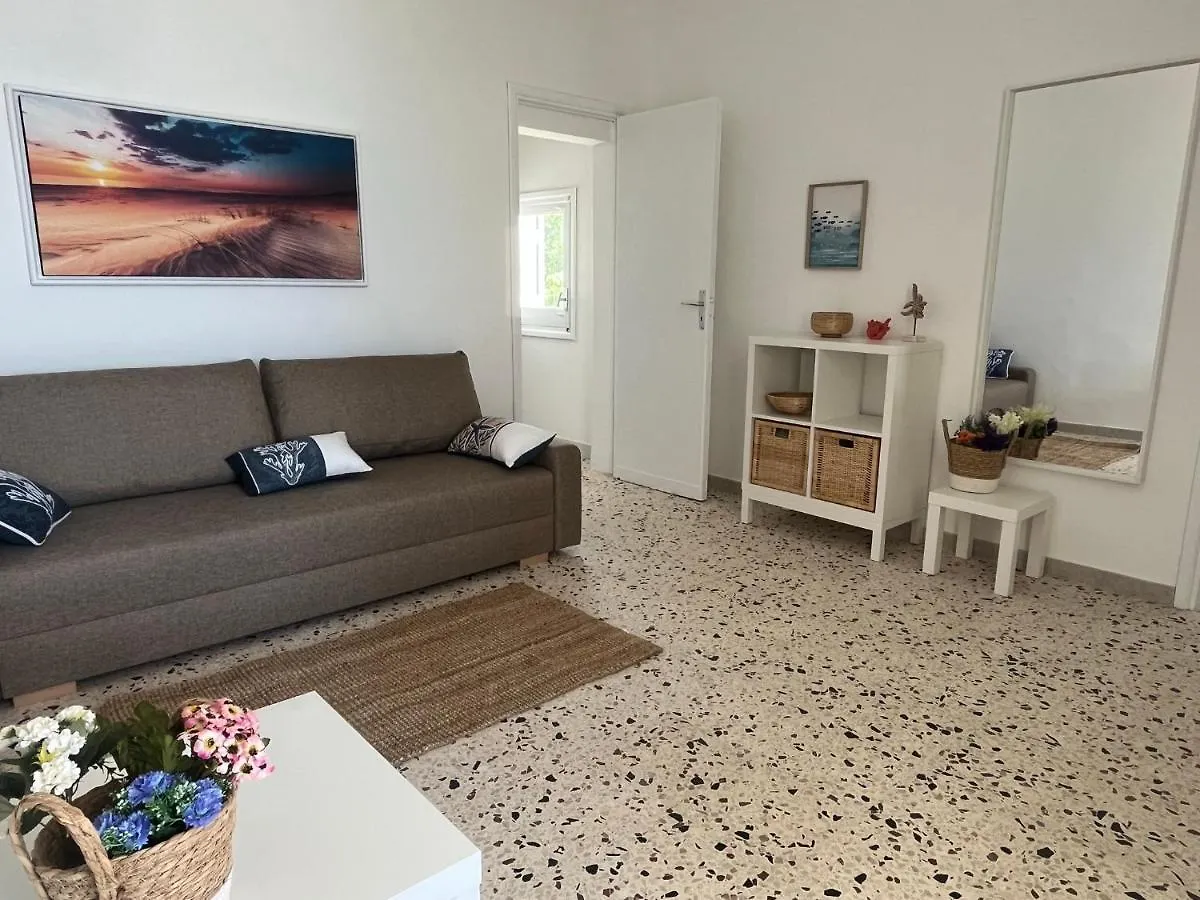Apartment Appartamento Mare In Villa Giulia Sul Mare Marausa Italy
