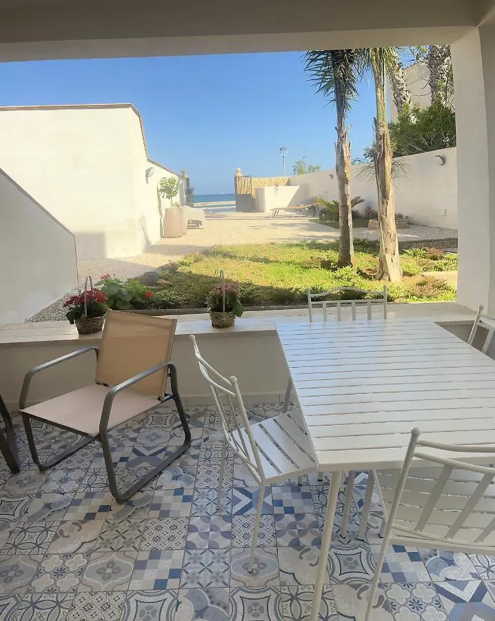 Apartment Appartamento Mare In Villa Giulia Sul Mare Marausa